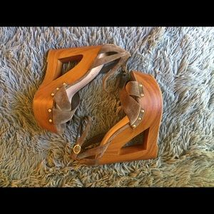 Jessica Simpson Wedges